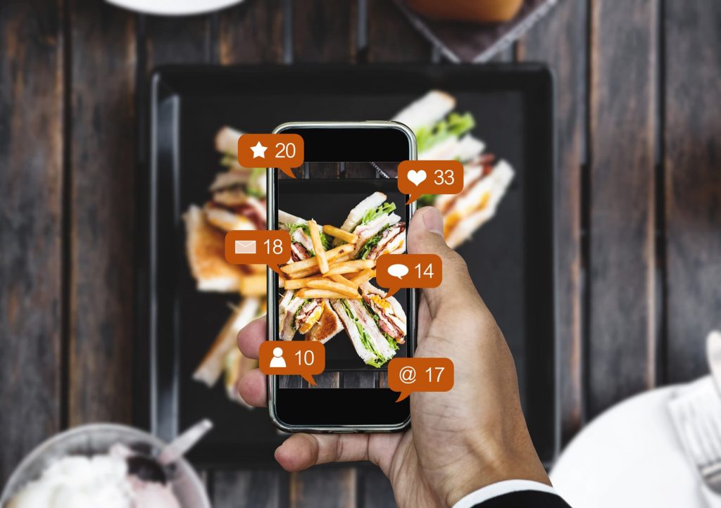Take Advantage of Social Media in Restaurant Marketing Guide and Effective Tips