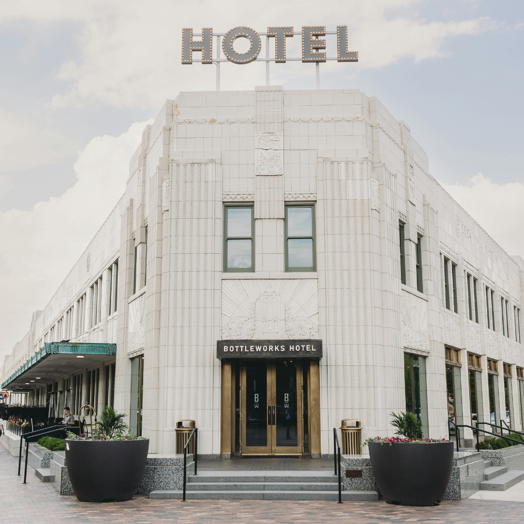 Hotel social media strategy – A visually engaging image of a hotel, representing its digital marketing and online branding approach.